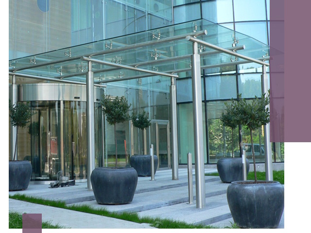 Навесы из стекла на заказ в Таре — монтаж и установка